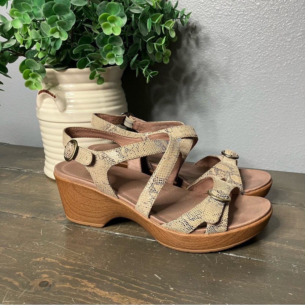 Dansko Wedge Sandals 41 Julie Snakeskin Multicolor
